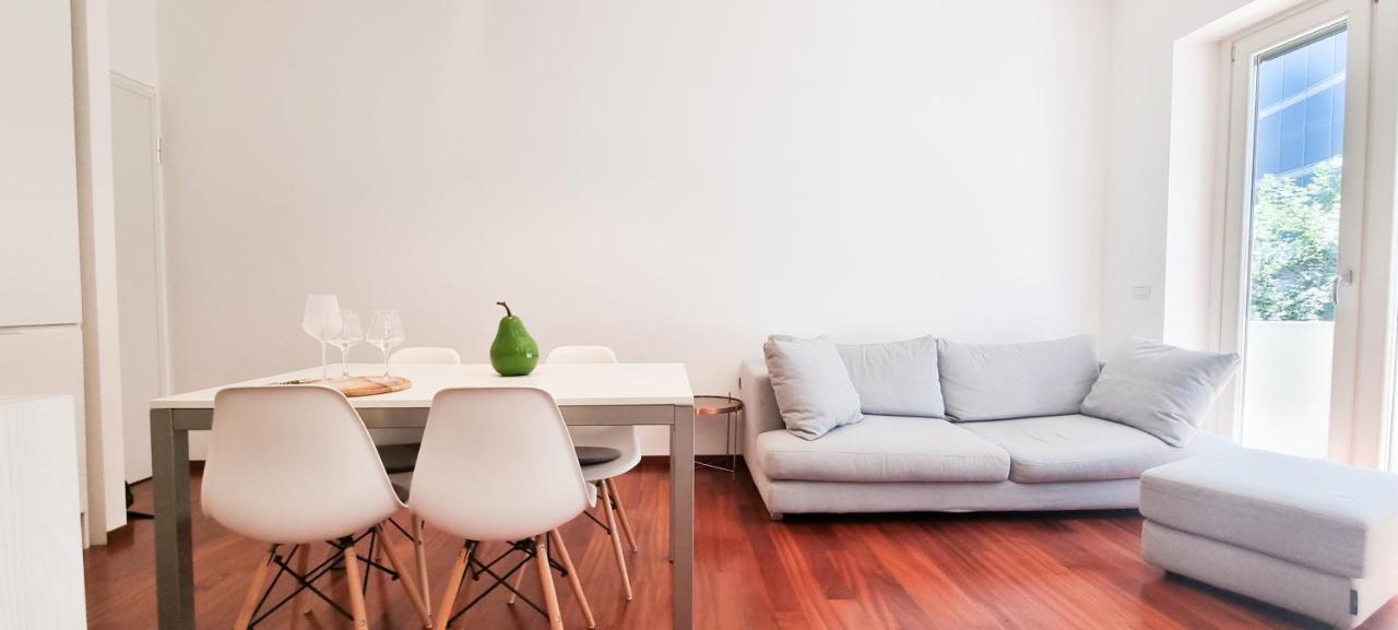 Joivy Superb Flat, 2 Balconies & Skyscrapers View Apartment Milano Ngoại thất bức ảnh