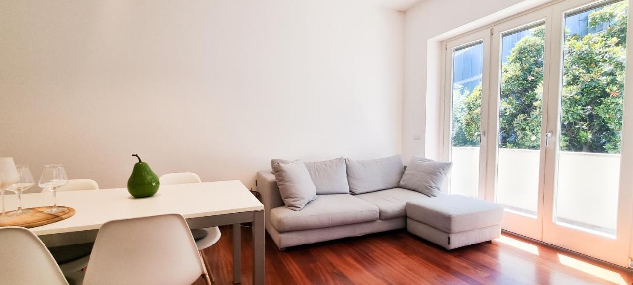 Joivy Superb Flat, 2 Balconies & Skyscrapers View Apartment Milano Ngoại thất bức ảnh